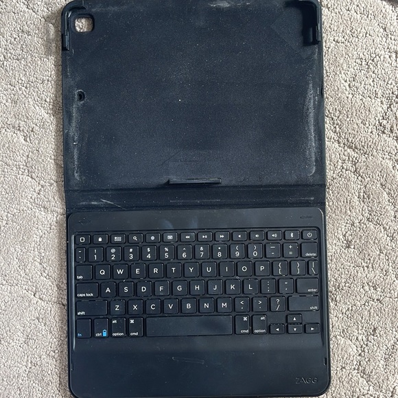 ipad air case with keyboard - Picture 4 of 4